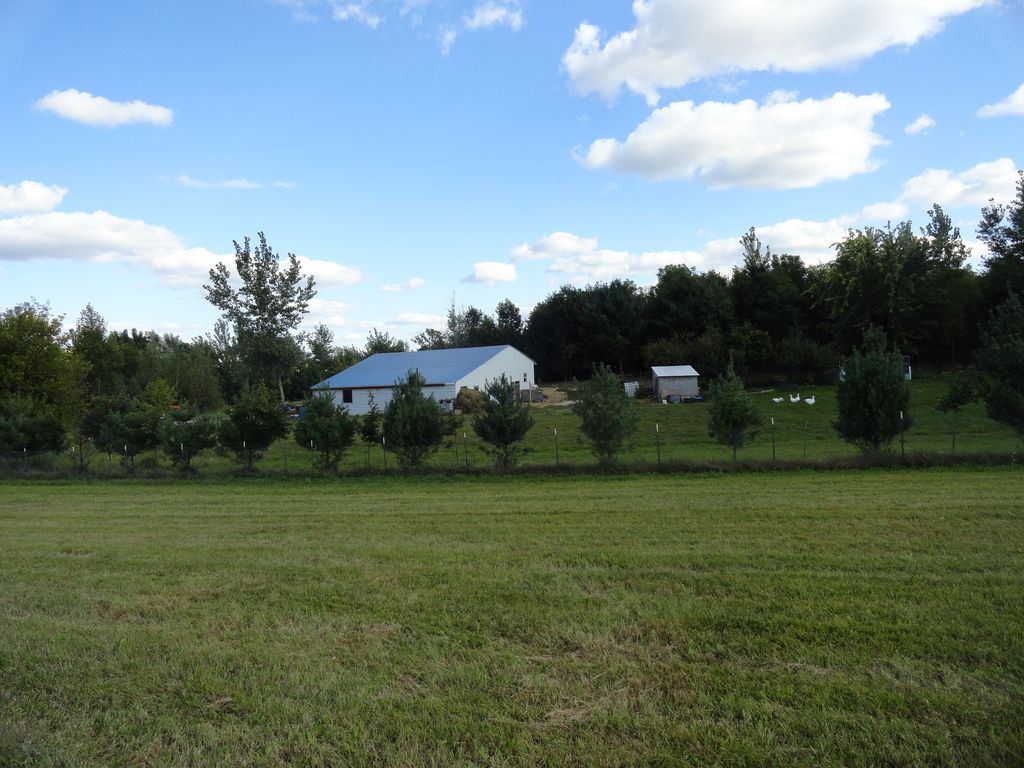 18250 Malvern Road, Morrison, IL 61270