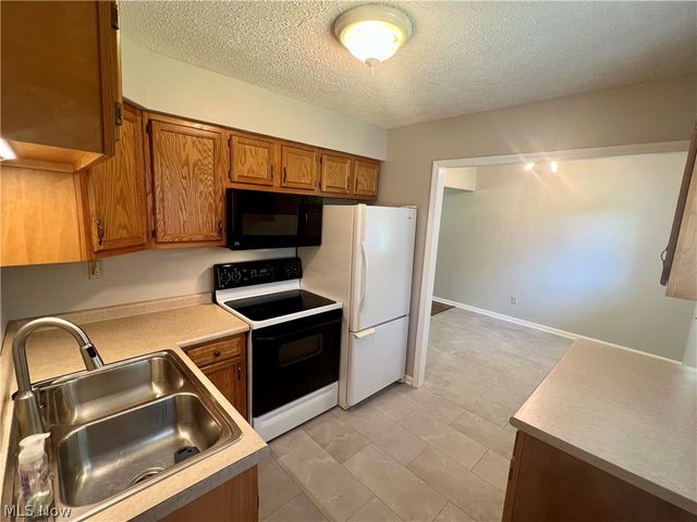 1490 Arcadia Road, Kent, OH 44240