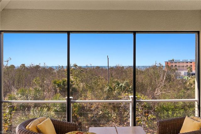 2190 Camino Del Mar DR, Sanibel, FL 33957