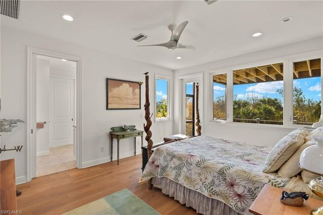 2190 Camino Del Mar DR, Sanibel, FL 33957