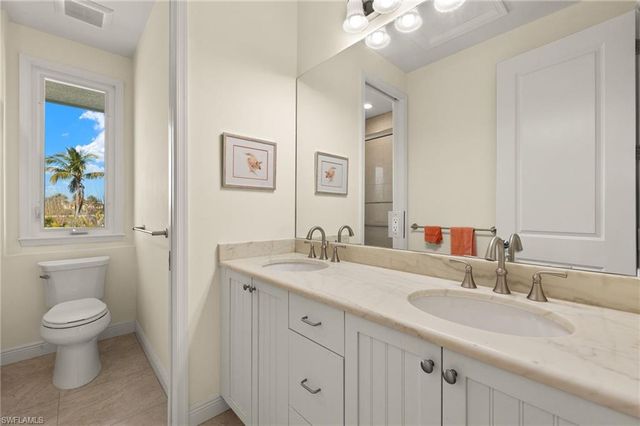 2190 Camino Del Mar DR, Sanibel, FL 33957