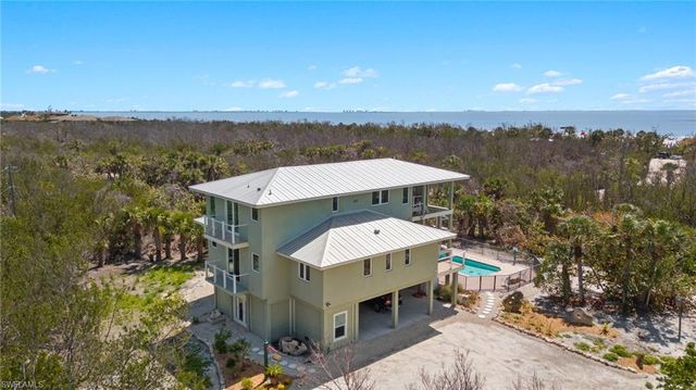 2190 Camino Del Mar DR, Sanibel, FL 33957
