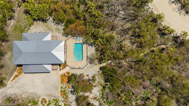 2190 Camino Del Mar DR, Sanibel, FL 33957