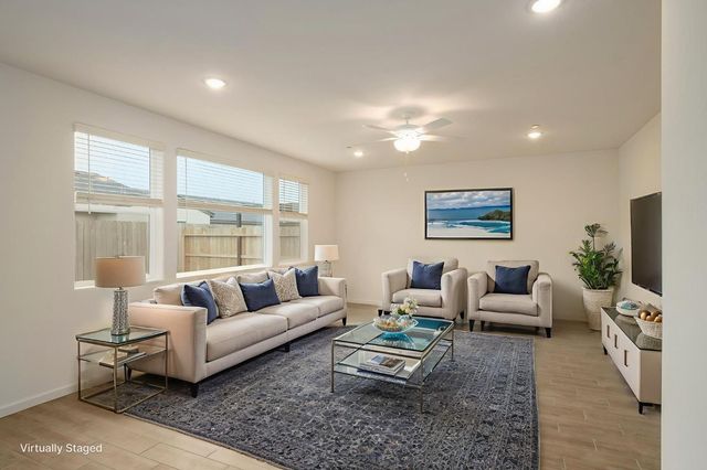 1923 N Apricot, Fresno, CA 93727