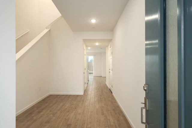 1923 N Apricot, Fresno, CA 93727