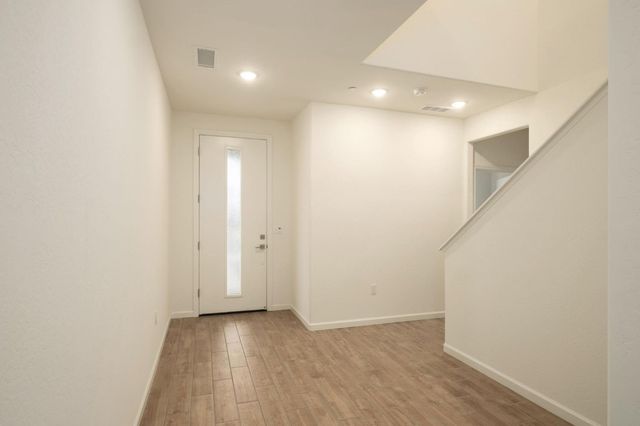 1923 N Apricot, Fresno, CA 93727