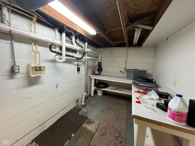 1900 S 25th Street, Terre Haute, IN 47802