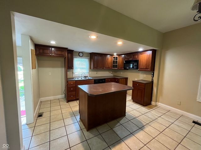 1900 S 25th Street, Terre Haute, IN 47802