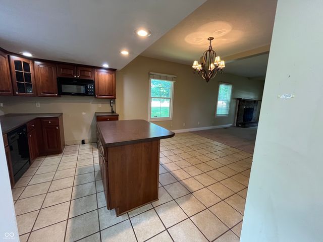 1900 S 25th Street, Terre Haute, IN 47802