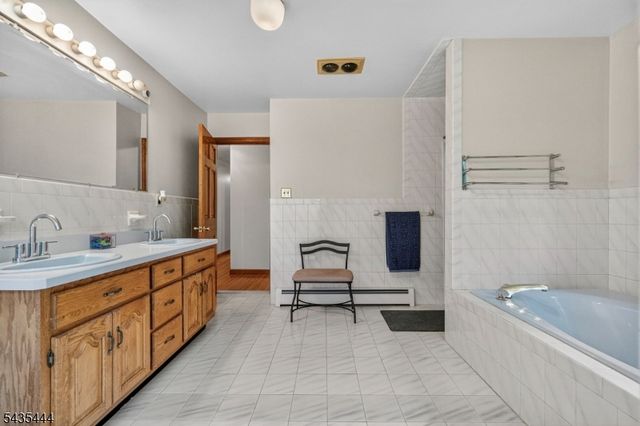 5110 Berkshire Valley Rd, Jefferson Twp., NJ 07438