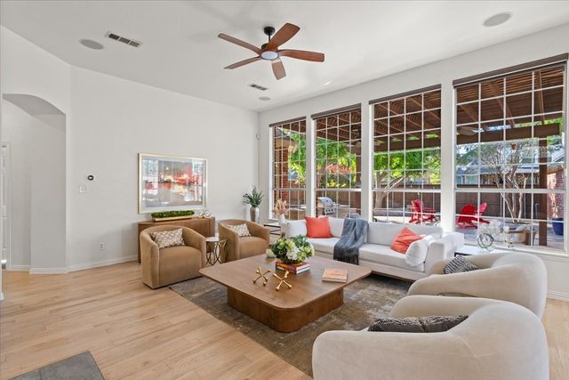 2509 Sir Turquin Lane, Lewisville, TX 75056