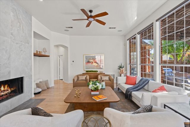 2509 Sir Turquin Lane, Lewisville, TX 75056