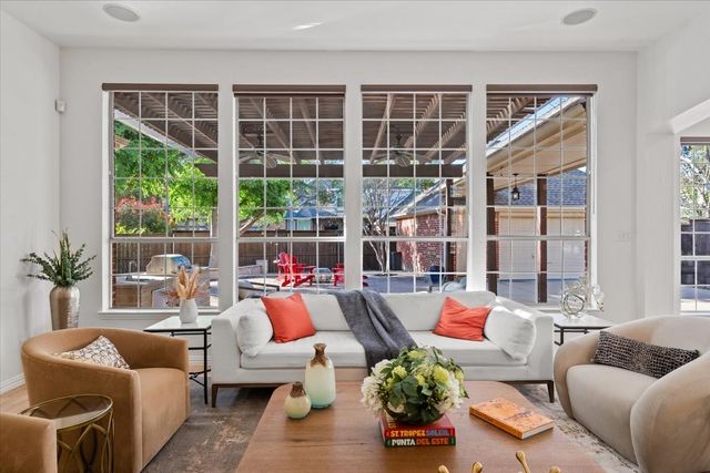 2509 Sir Turquin Lane, Lewisville, TX 75056