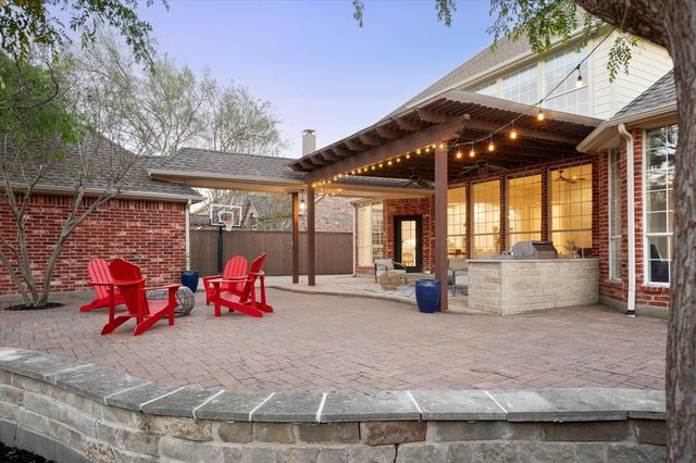 2509 Sir Turquin Lane, Lewisville, TX 75056