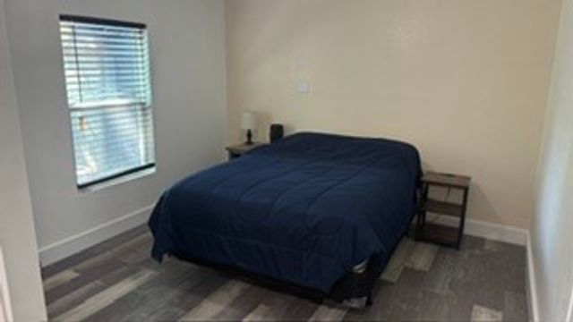821 College Street, Cleburne, TX 76033