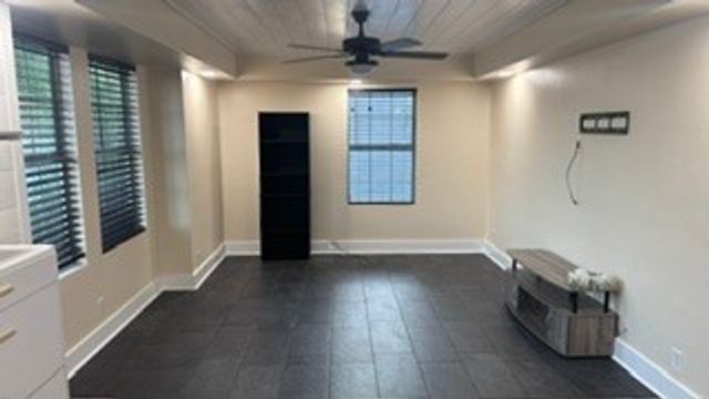 821 College Street, Cleburne, TX 76033