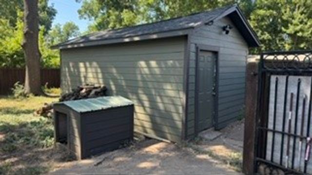 821 College Street, Cleburne, TX 76033