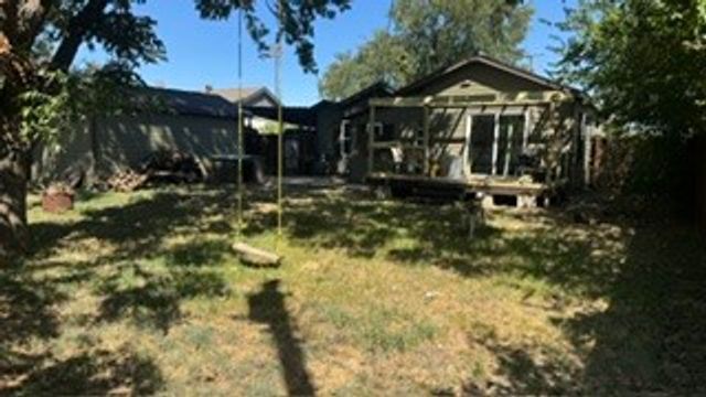 821 College Street, Cleburne, TX 76033
