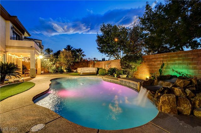 109 North Buteo Woods Lane, Las Vegas, NV 89144