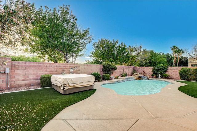 109 North Buteo Woods Lane, Las Vegas, NV 89144