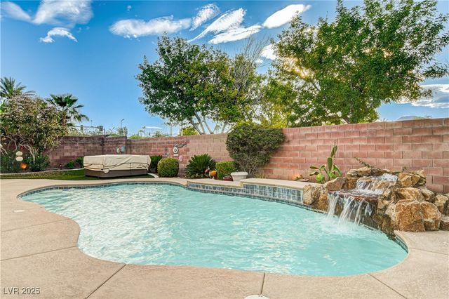 109 North Buteo Woods Lane, Las Vegas, NV 89144