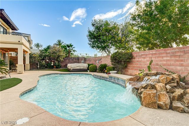 109 North Buteo Woods Lane, Las Vegas, NV 89144