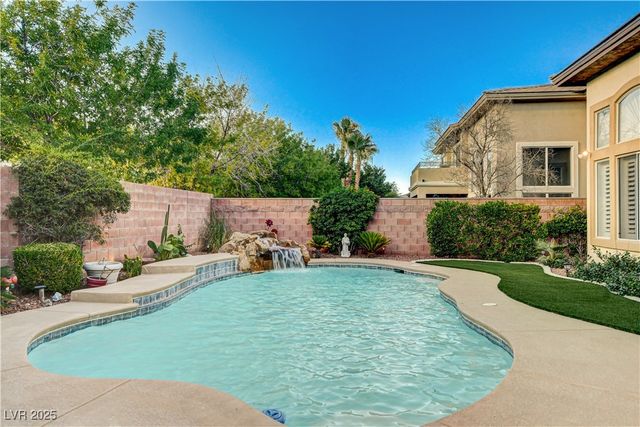 109 North Buteo Woods Lane, Las Vegas, NV 89144