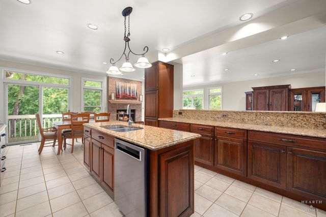 445 Kelly Lane, Crystal Lake, IL 60012