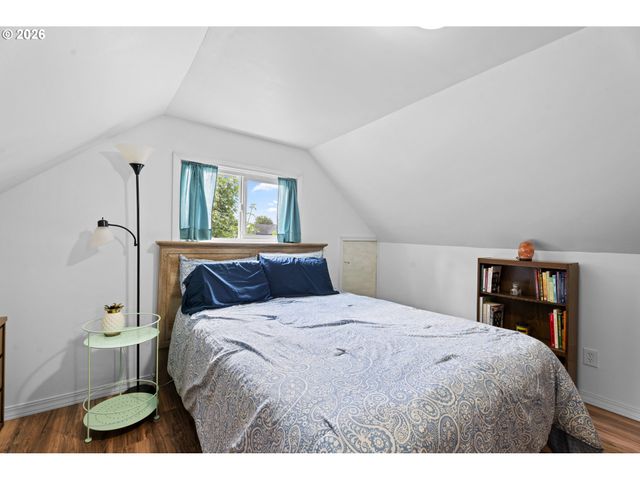 789 HALL St, Woodburn, OR 97071