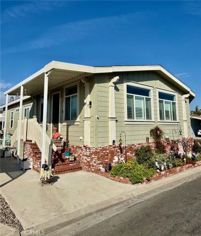 18601 Newland 4, Huntington Beach, CA 92646