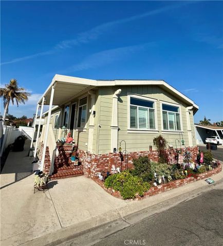18601 Newland 4, Huntington Beach, CA 92646