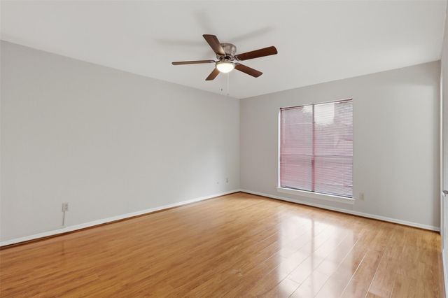 701 Bering Drive 102, Houston, TX 77057