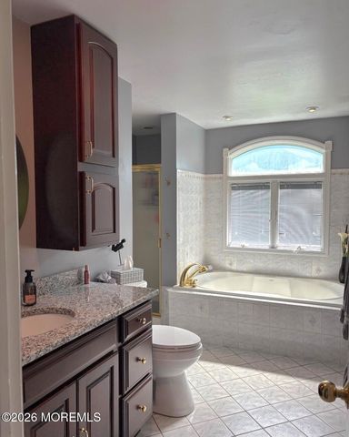 10 Cardinal Drive, Toms River, NJ 08755