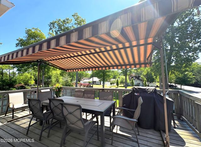 10 Cardinal Drive, Toms River, NJ 08755