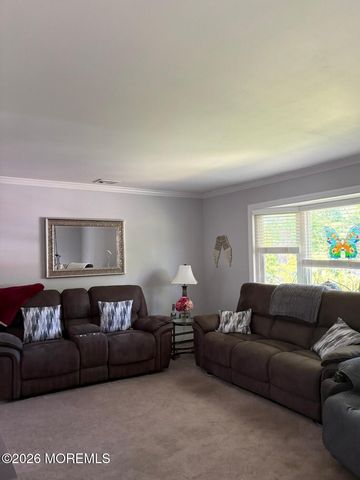 10 Cardinal Drive, Toms River, NJ 08755