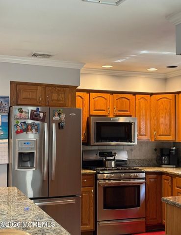 10 Cardinal Drive, Toms River, NJ 08755