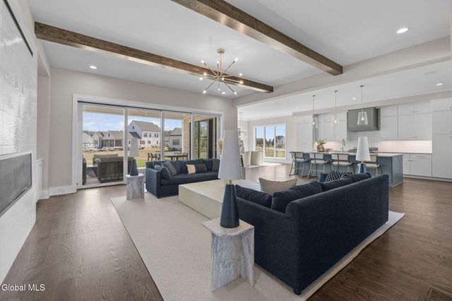 7 Gregory Court, Saratoga Springs, NY 12866