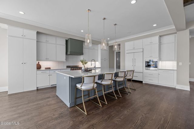 7 Gregory Court, Saratoga Springs, NY 12866