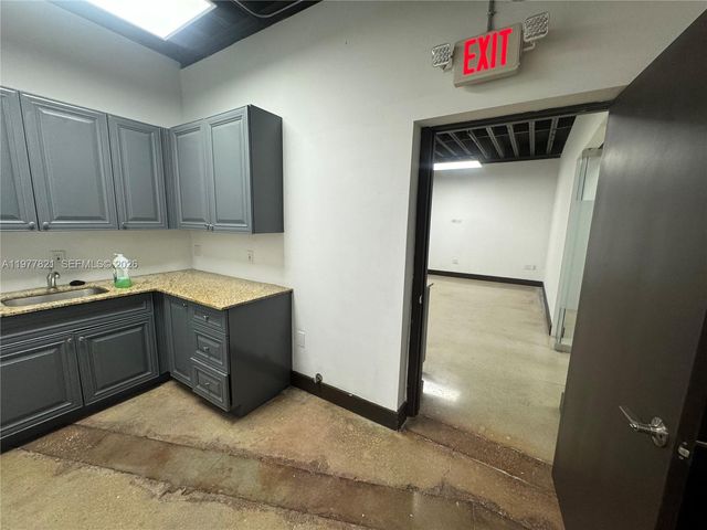 10171 NW 58th St 6 & 7, Doral, FL 33178