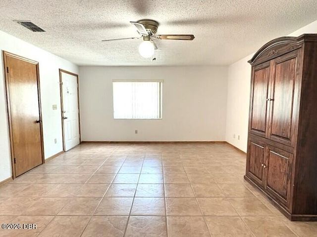 910 Big Tree Rd Apt 4-2, South Daytona, FL 32119