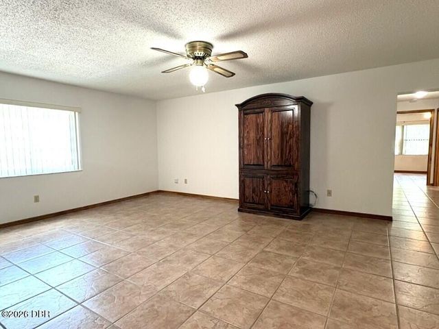 910 Big Tree Rd Apt 4-2, South Daytona, FL 32119