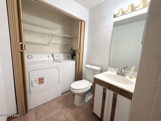 910 Big Tree Rd Apt 4-2, South Daytona, FL 32119