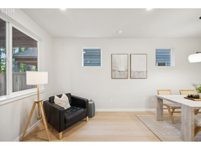 2557 Se 58TH Ave, Portland, OR 97206