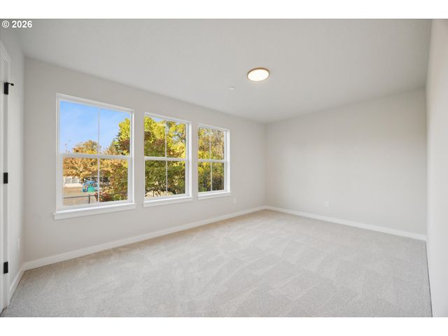 2557 Se 58TH Ave, Portland, OR 97206