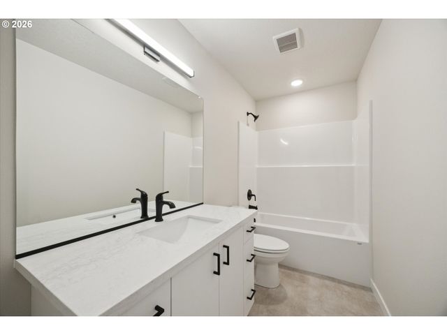 2557 Se 58TH Ave, Portland, OR 97206