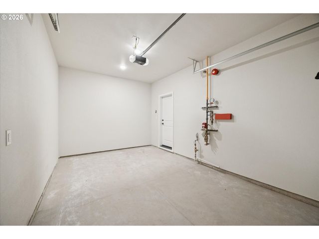 2557 Se 58TH Ave, Portland, OR 97206
