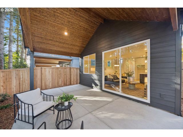 2557 Se 58TH Ave, Portland, OR 97206