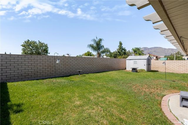 7554 Willow Way, Highland, CA 92346