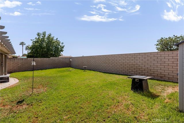 7554 Willow Way, Highland, CA 92346