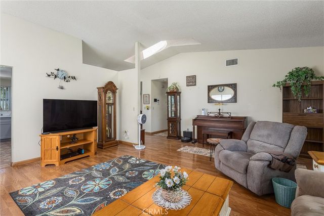 7554 Willow Way, Highland, CA 92346
